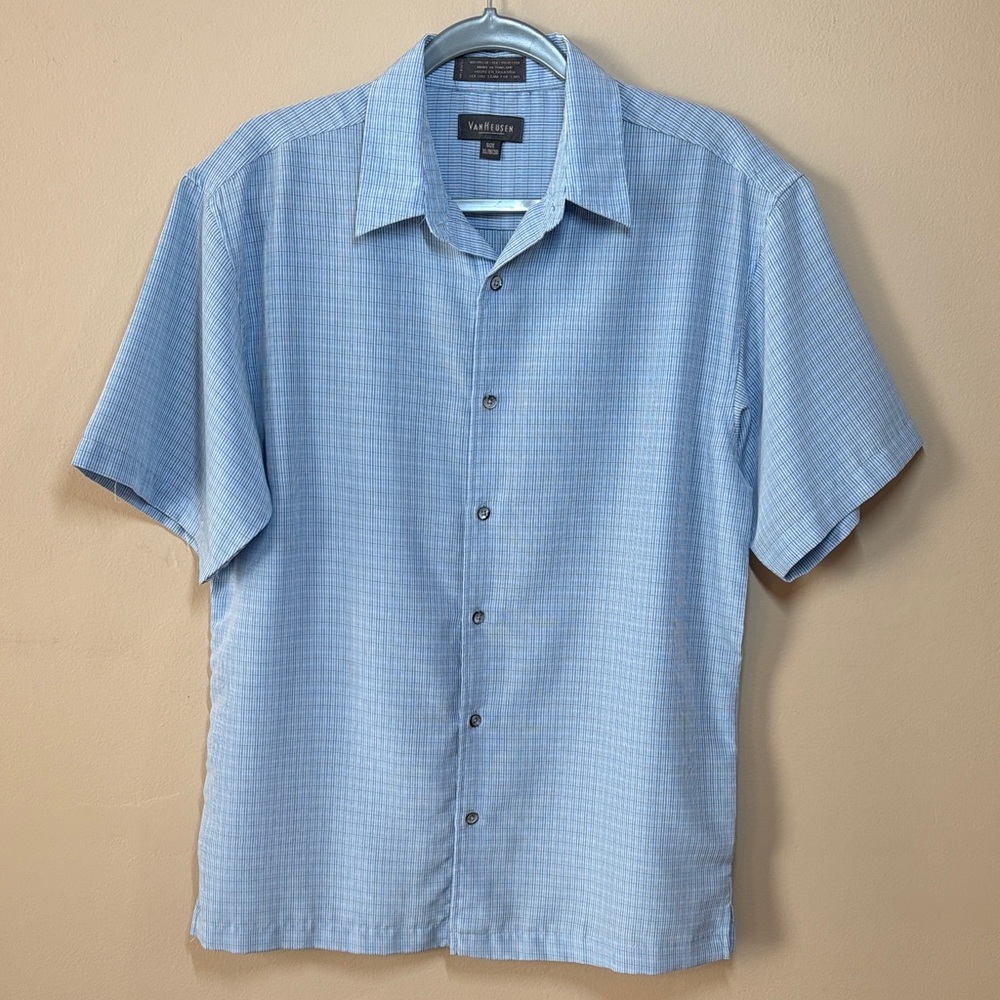 Van Heusen Boys XL (18/20) Light Blue Checkered Button Down Shirt